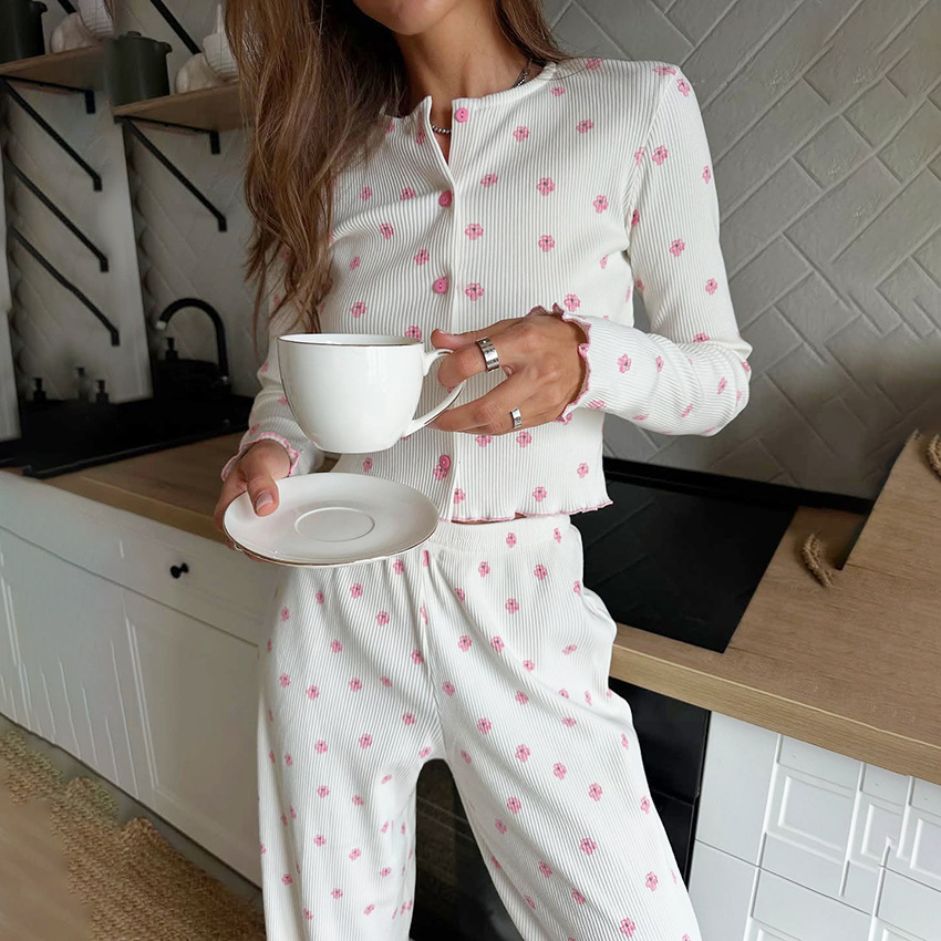 Stylish Minimalist And Comfortable Long Sleeve Womens Set