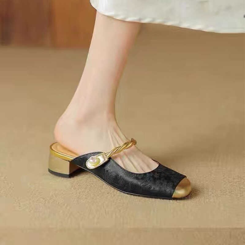 Women's Closed Toe Half Slippers