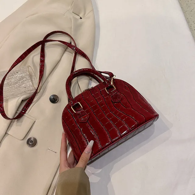 Summer New Simple Casual Retro Western Style Shoulder Messenger Bag Red - Shop at LoveMi