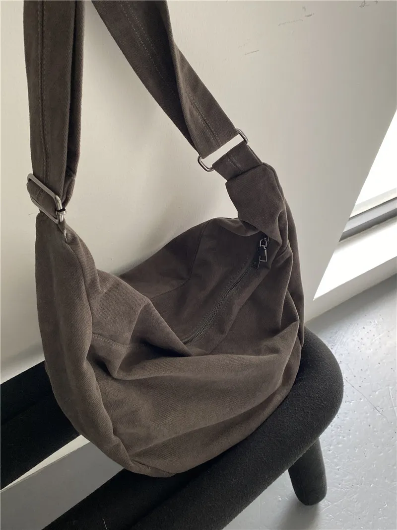 Casual Large Capacity Versatile Crossbody Bag - Gray