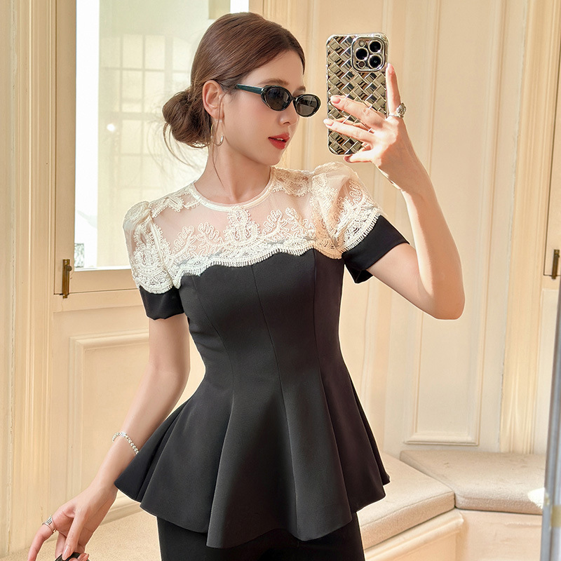Color-block Patchwork Waist-cinching Slimming Top With Ruffled Hem product image