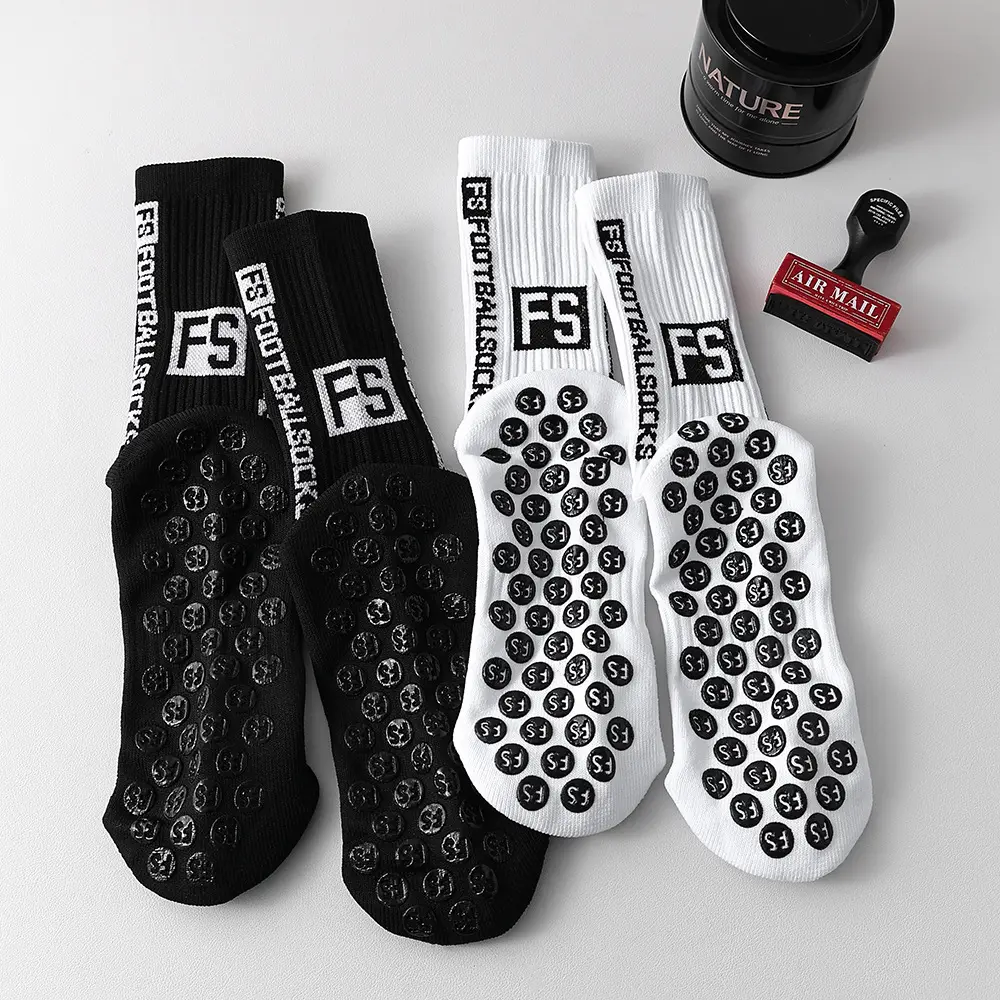 Mens Sports Socks With Nylon Dot Adhesive