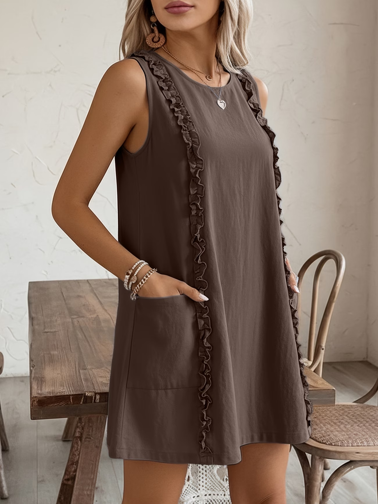 Women's casual ruffle dress – color detail view