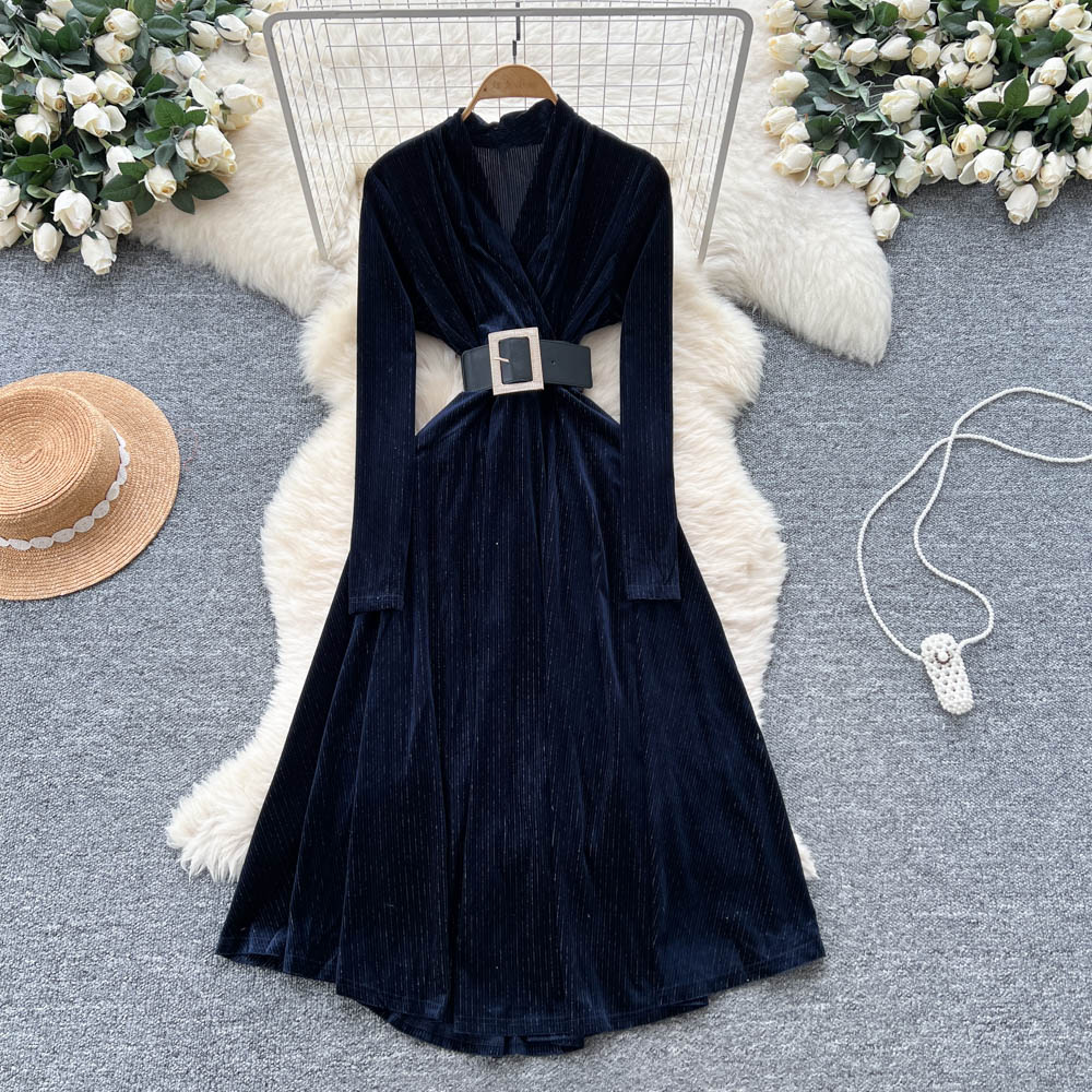 Buy Women's Clothing Online | Buy Trending Dresses for Women