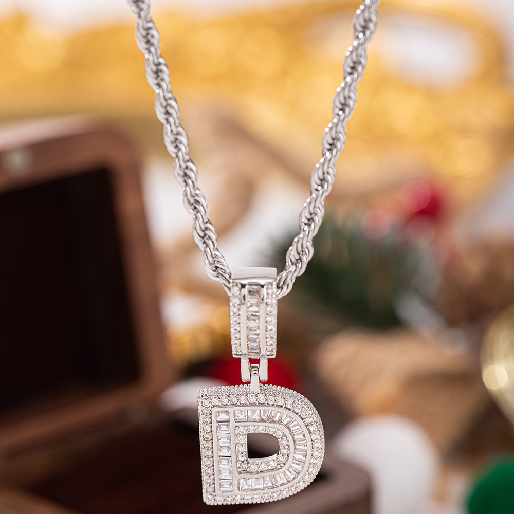 Trendy Full-Diamond 26-Letter Pendant Necklace For Women