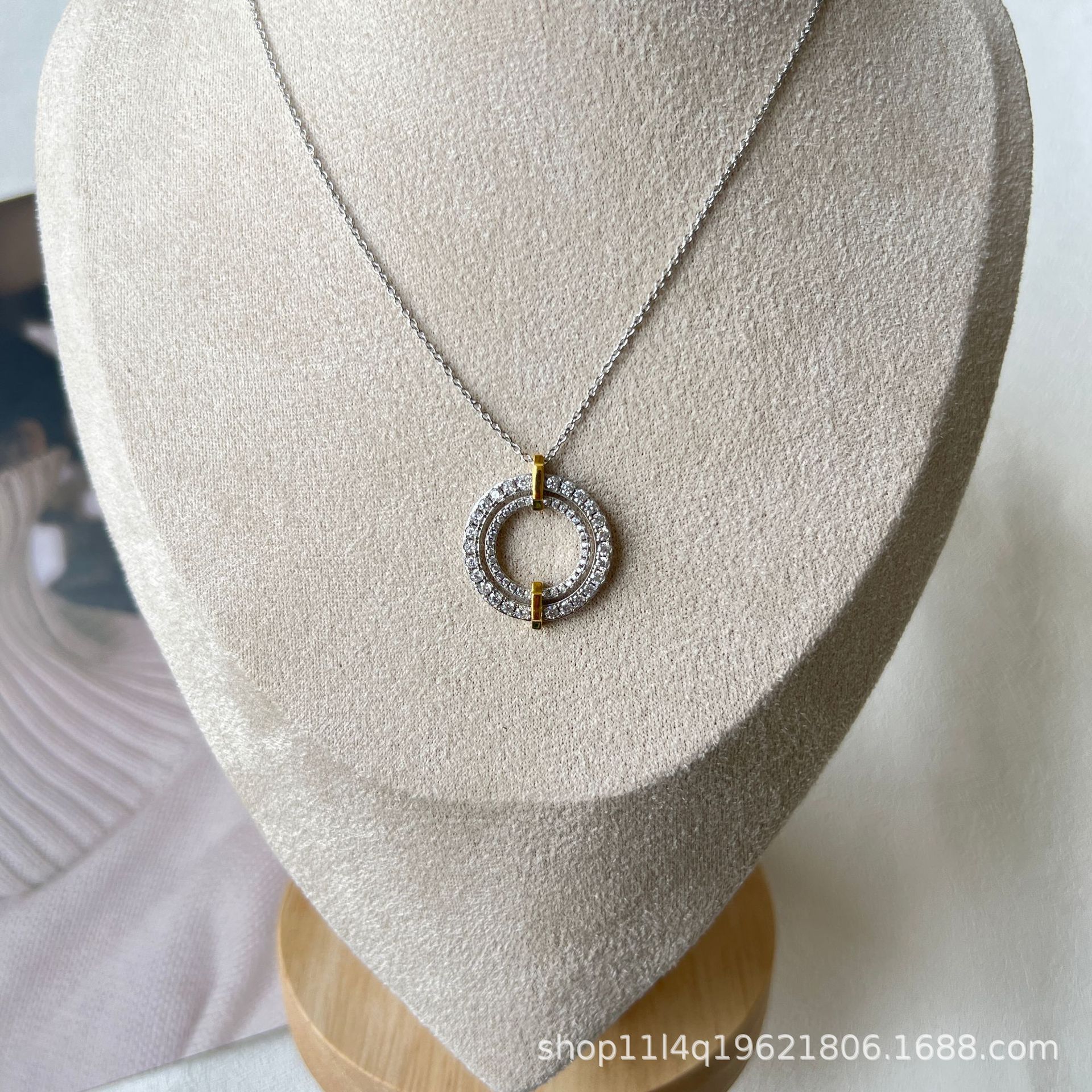 Double Round Diamond Hollow Circle Necklace