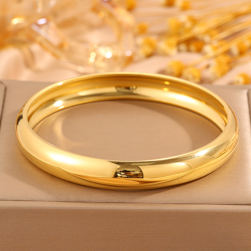 Moms Non-fading Titanium Steel Bracelet Round Bangle