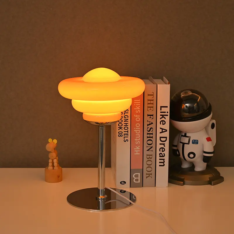 Mid-ancient Bedside Desk Conch Table Lamp
