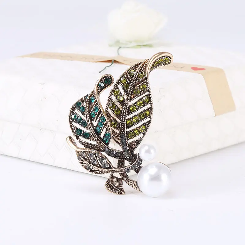 Fashion Retro Creative Rhinestone Pearl Leaf Brooch All-matching Graceful