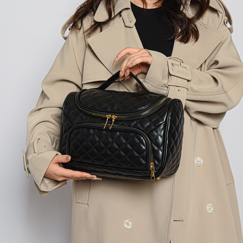 Wash-and-grooming Storage Quilted Cosmetic Portable High-end Multi-purpose Bag