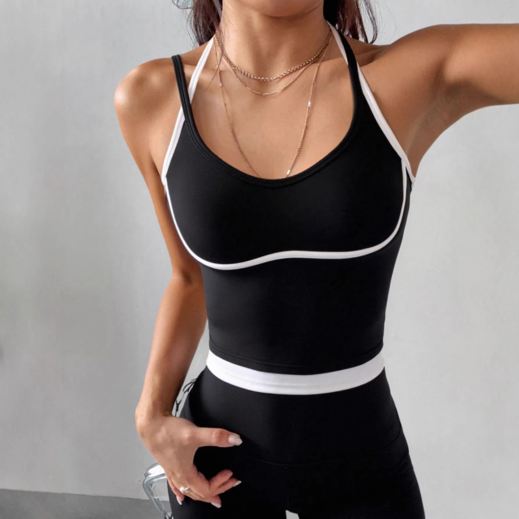 Sporty Minimalist Style Patchwork-edged Camisole