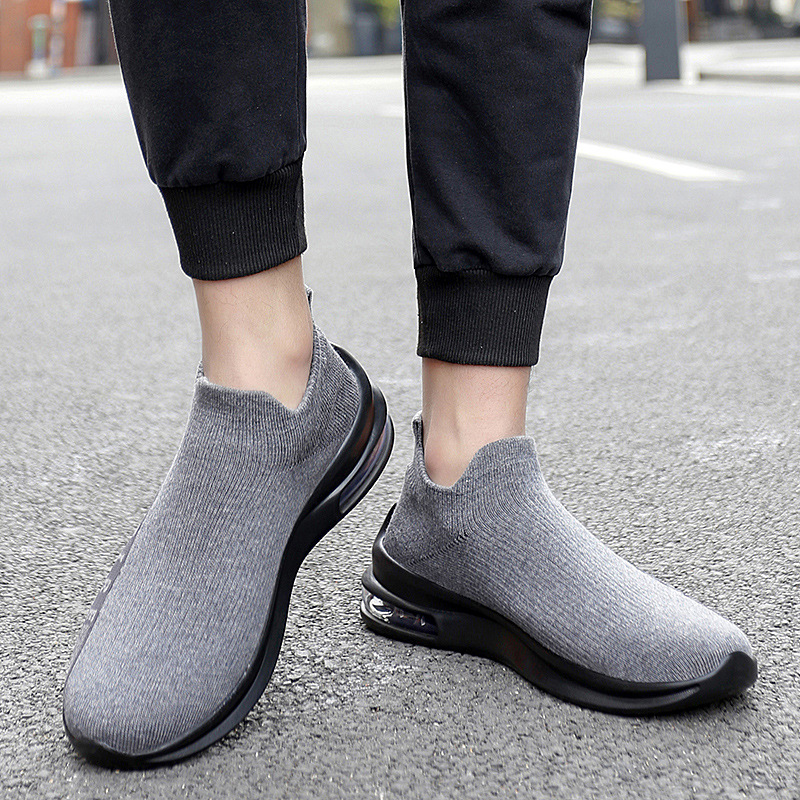 Title 3, Round-Toe Flying Socks with air cushion shoe co...