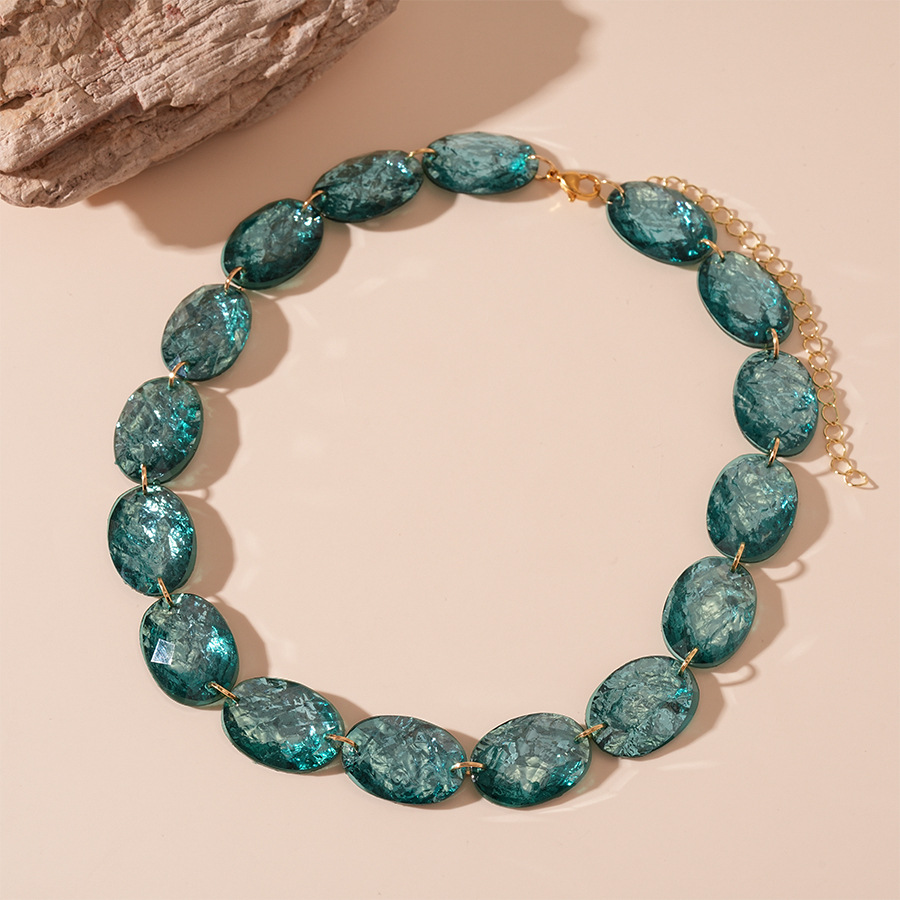 Niche Resin Oval Geometric Clavicle Chain
