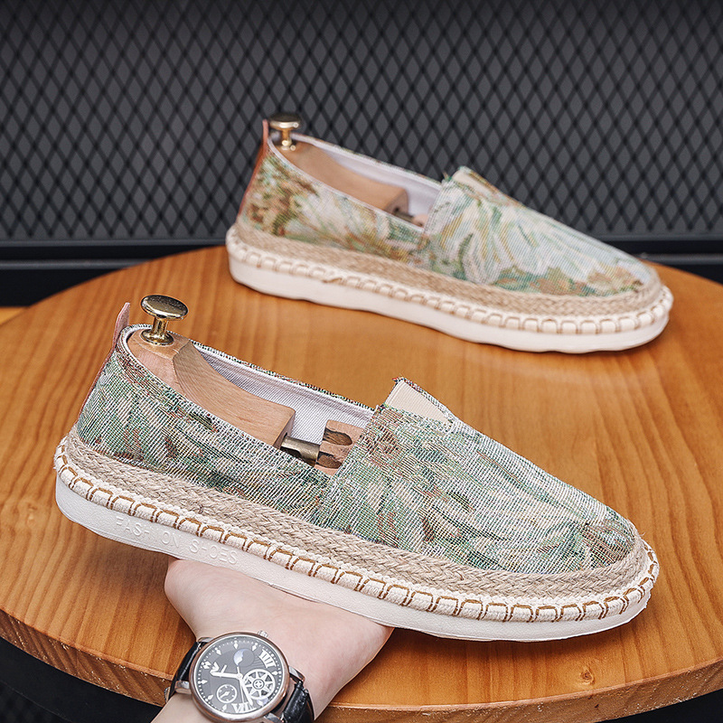 Slip-on Casual Fisherman Shoes Embroidered With Floral Patterns