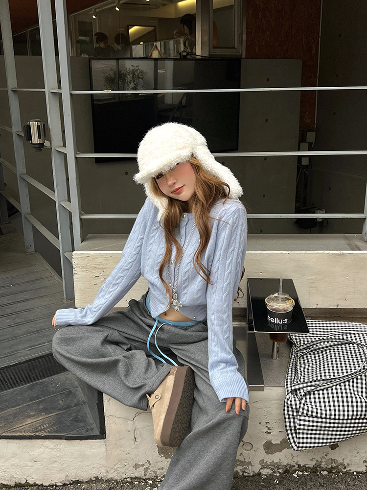 Women's fleece-lined casual pants product image 4