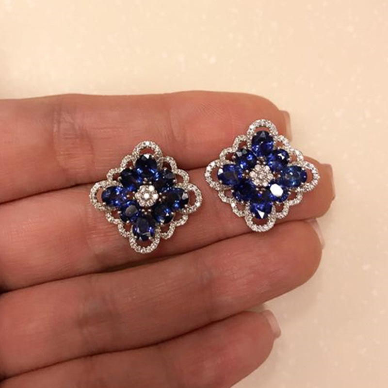 Stylish Copper Ear Studs