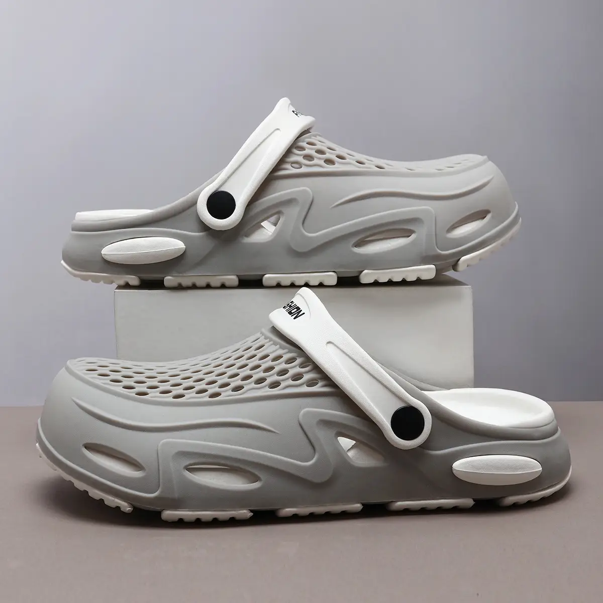 Men's Summer Closed Toe Non-slip Breathable Beach Slippers