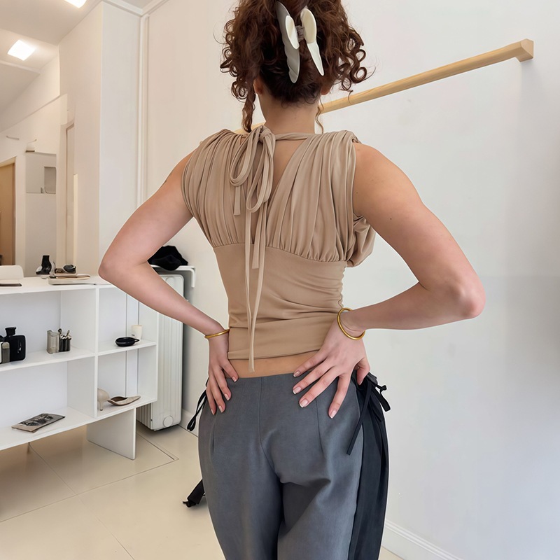 Blusa Feminina Assimétrica com Decote V
