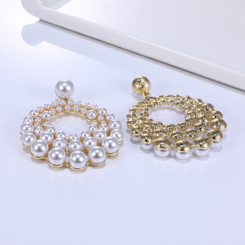 European And American Style Pearl Hollowed-out Earrings Geometric Round
