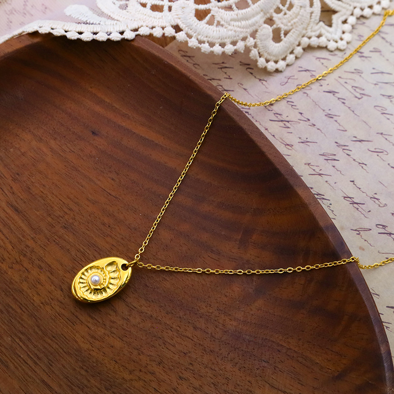 Vintage Gold Oval Popular Zircon Pendant Necklace