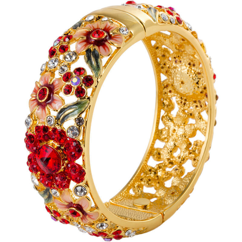 Womens Diamond-encrusted Full-circle Bracelet