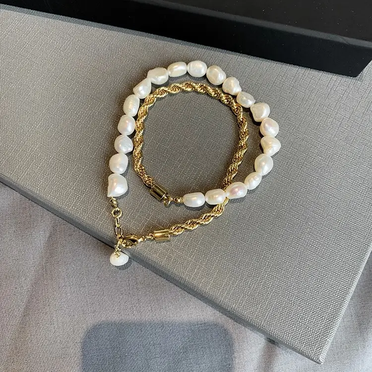 Baroque Natural Pearl Necklace Vintage Metal Stitching Clavicle Chain