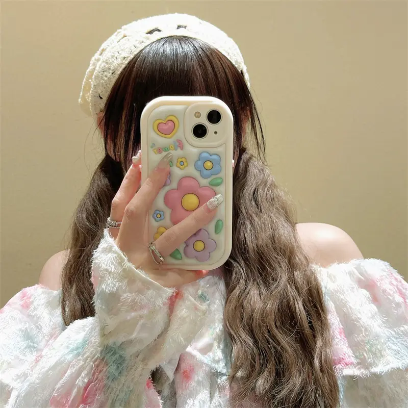 Simple Cute Three-dimensional Flower Phone Case