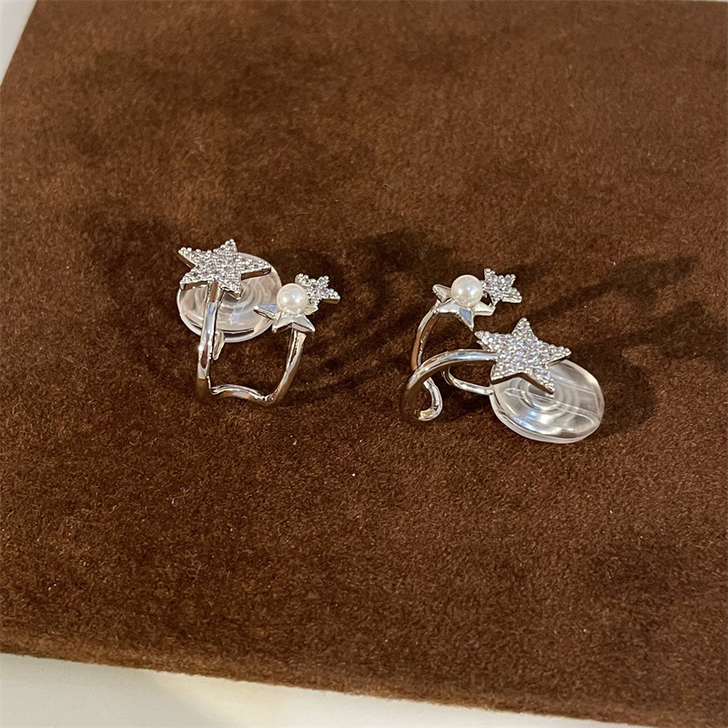 Niche Design High Sense Personality Pearl Star Ear Studs Female