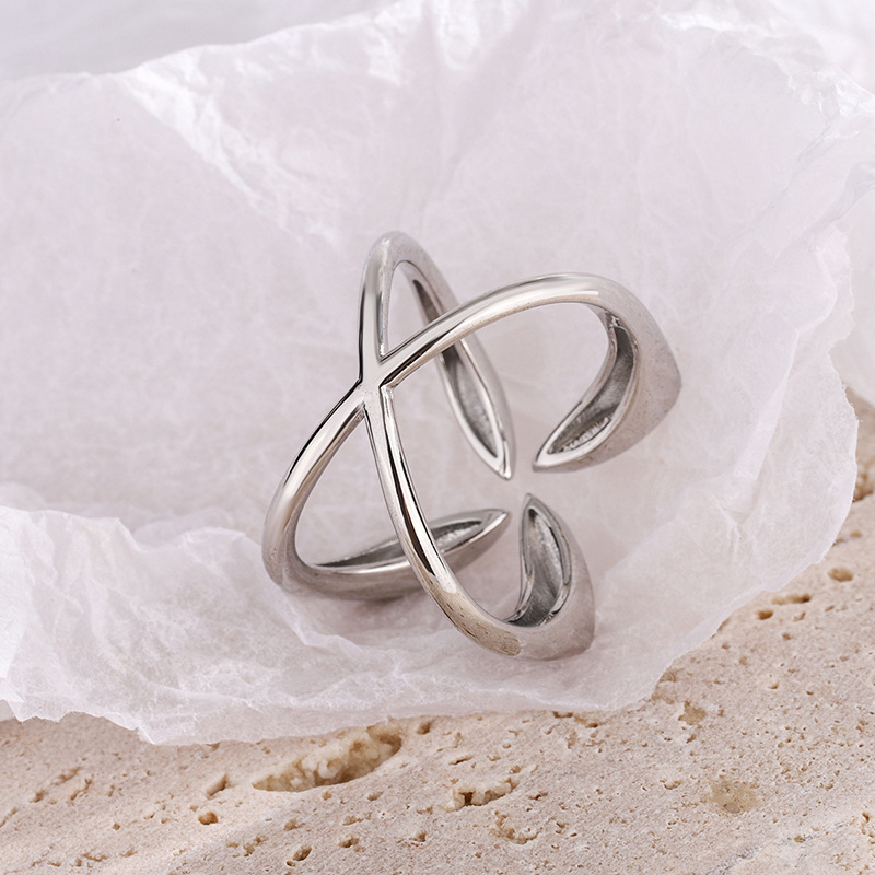 Simple Grace Personality Open Four-leaf Clover Ring