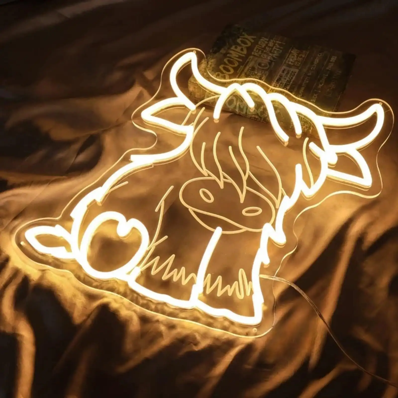 Creative Home LED Highland Cow Luminous Modeling Acrylic Ambience Light