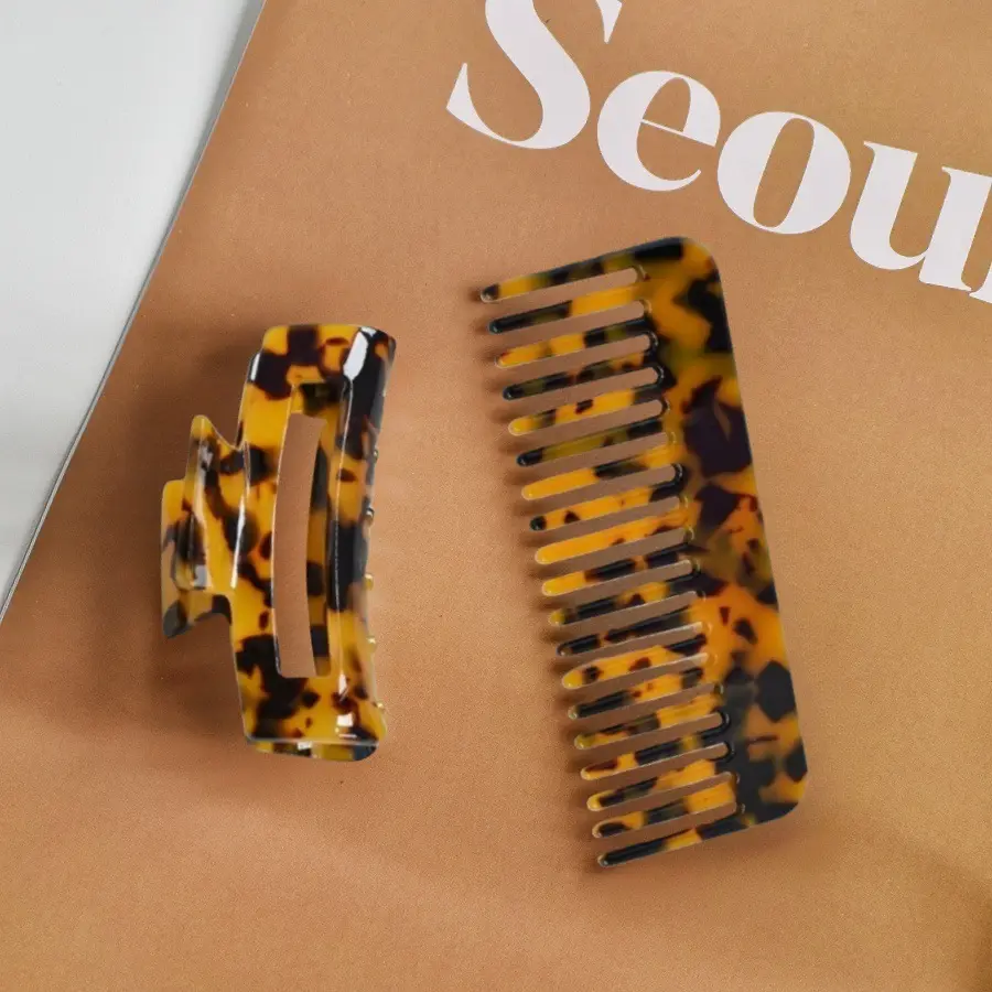 Acetic Acid Hair Comb Holding Wide Teeth