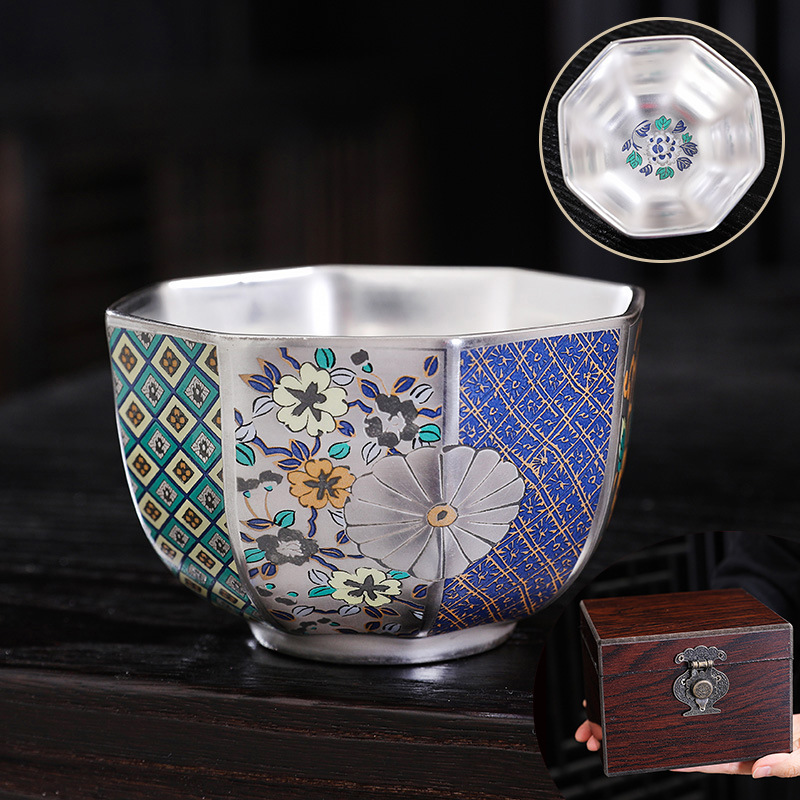 Eight Square Cup brocade 