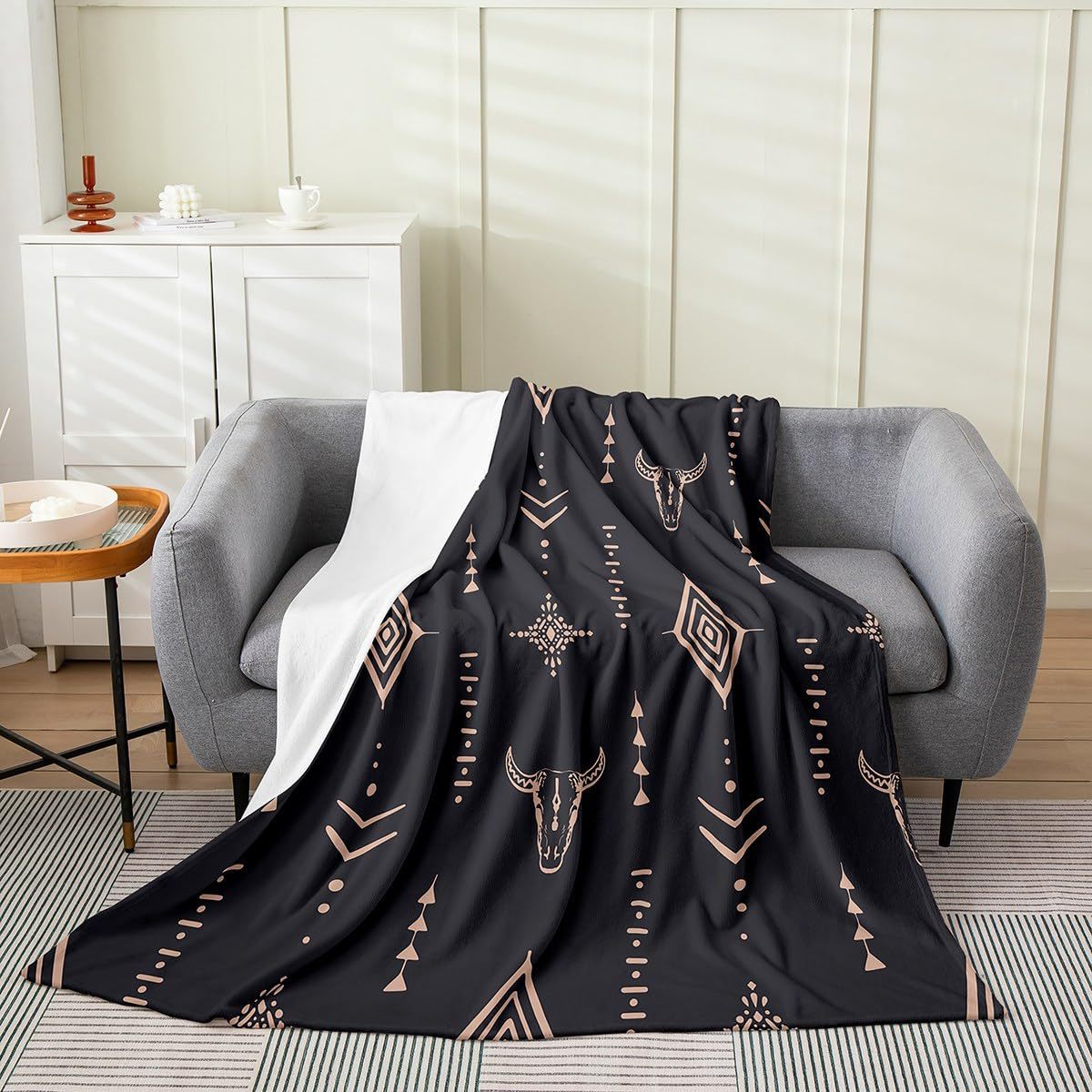 Bohemian-style Flannel Blanket For Cozy Bedding