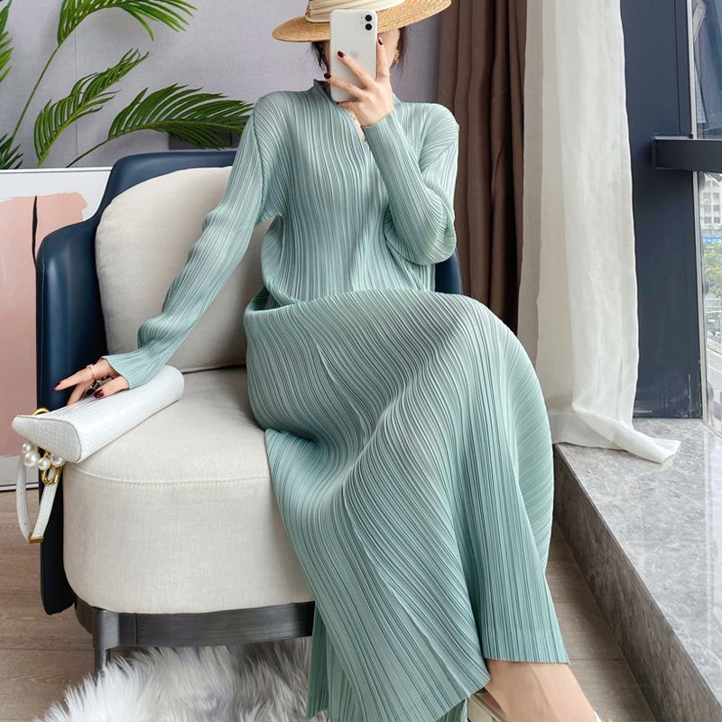 Fashionable Slim-fit Pleated Dress For Women