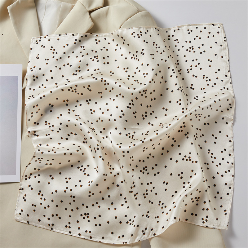 Black Four-Panel Silk Authentic Silk Scarf