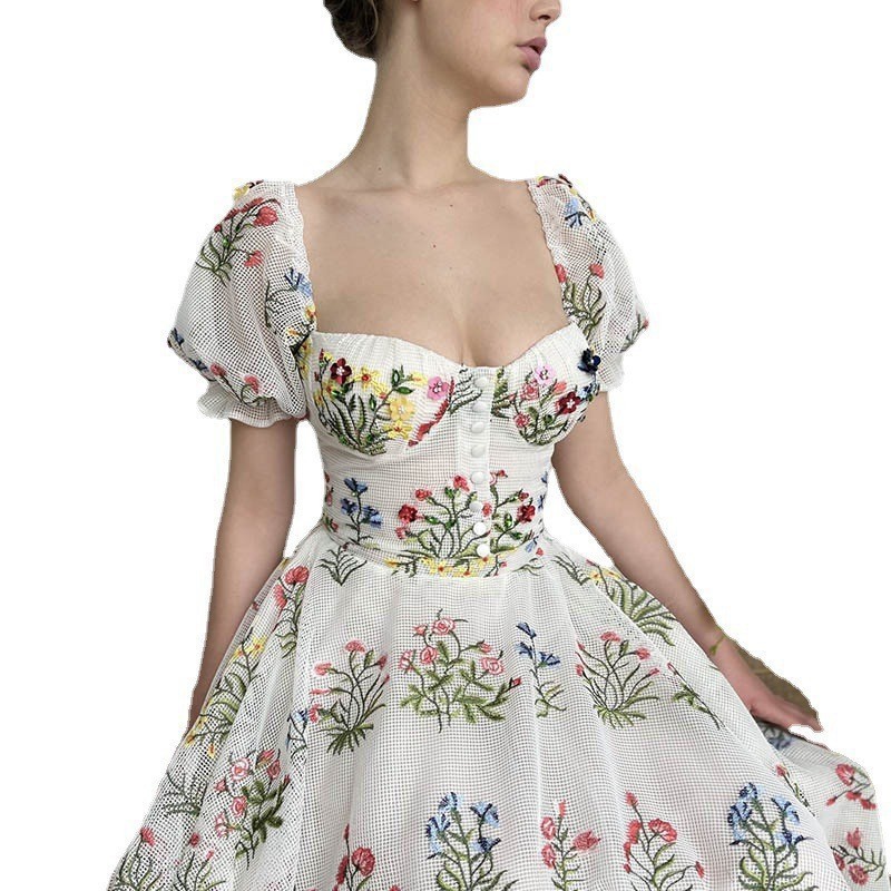 Women's Fitted Waist Backless Embroidered Skirt Two-piece Set