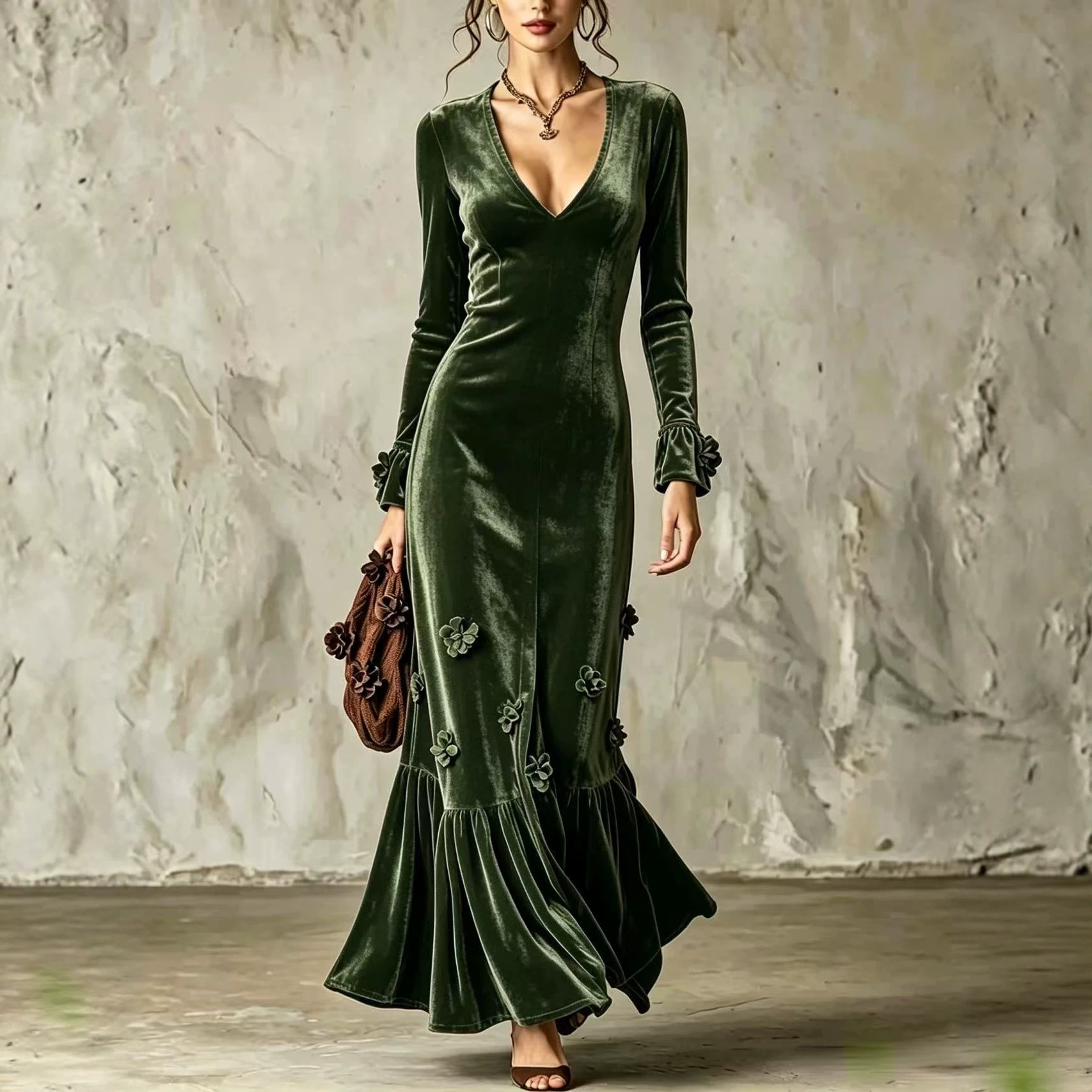 V-neck Sheath Skirt Figure-hugging And Elegant Fishtail Dress
