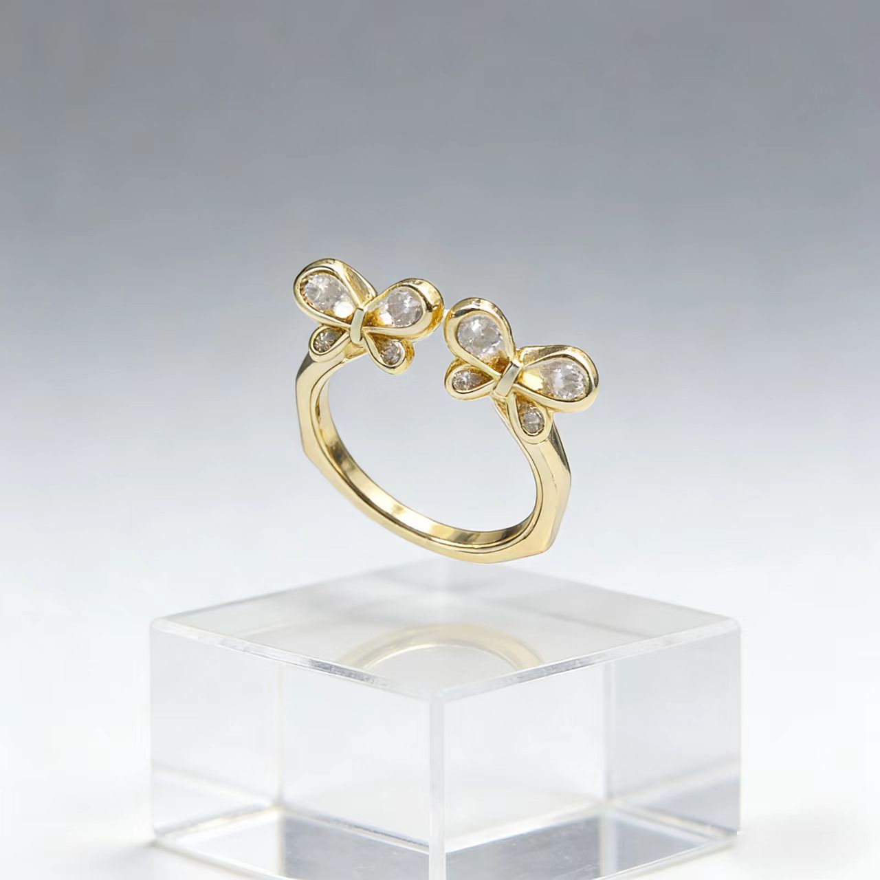 Bow-Knot Womens Micro-Pave Diamond Commuter Ring