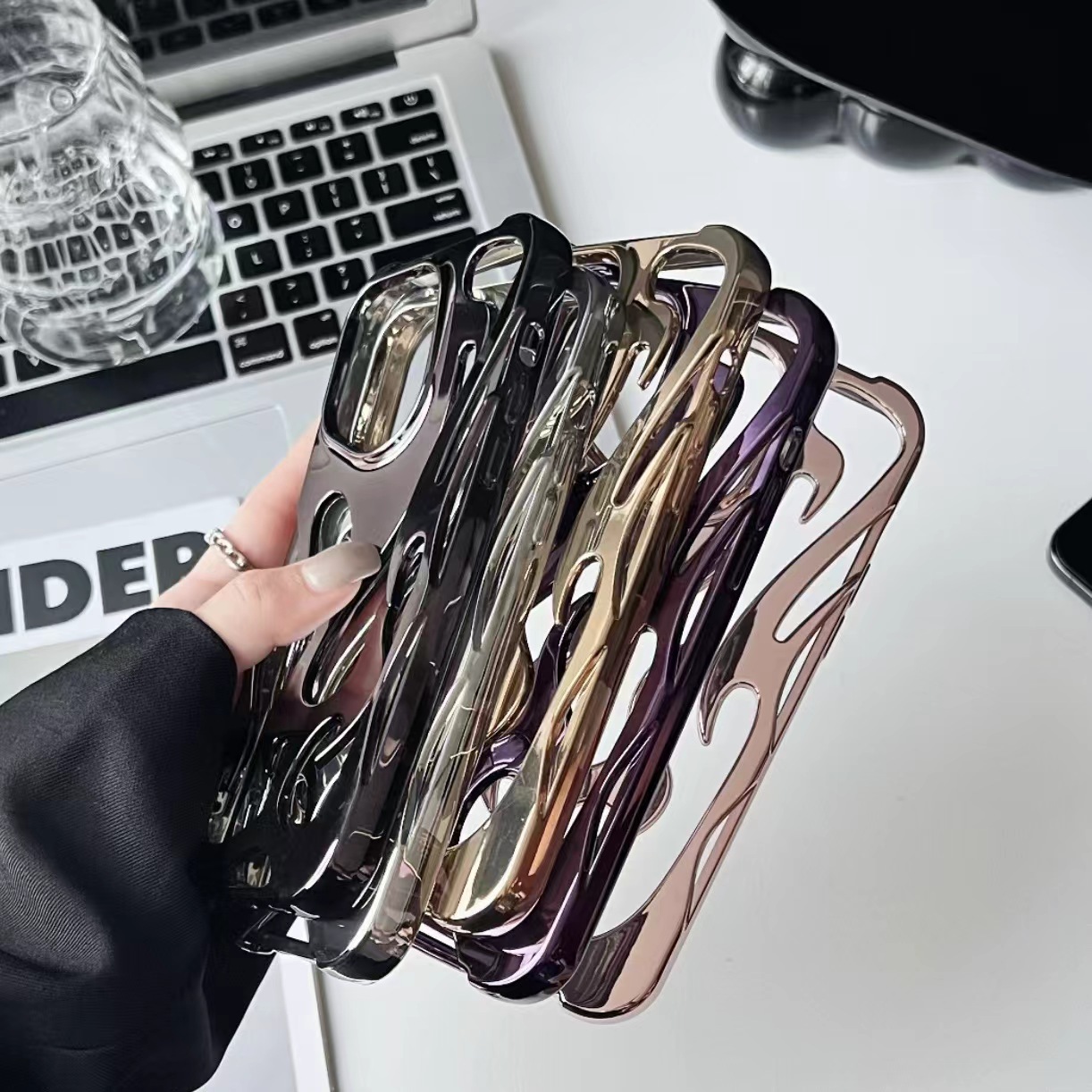 Electroplating Hollow Heat Dissipation Phone Case - Image 3