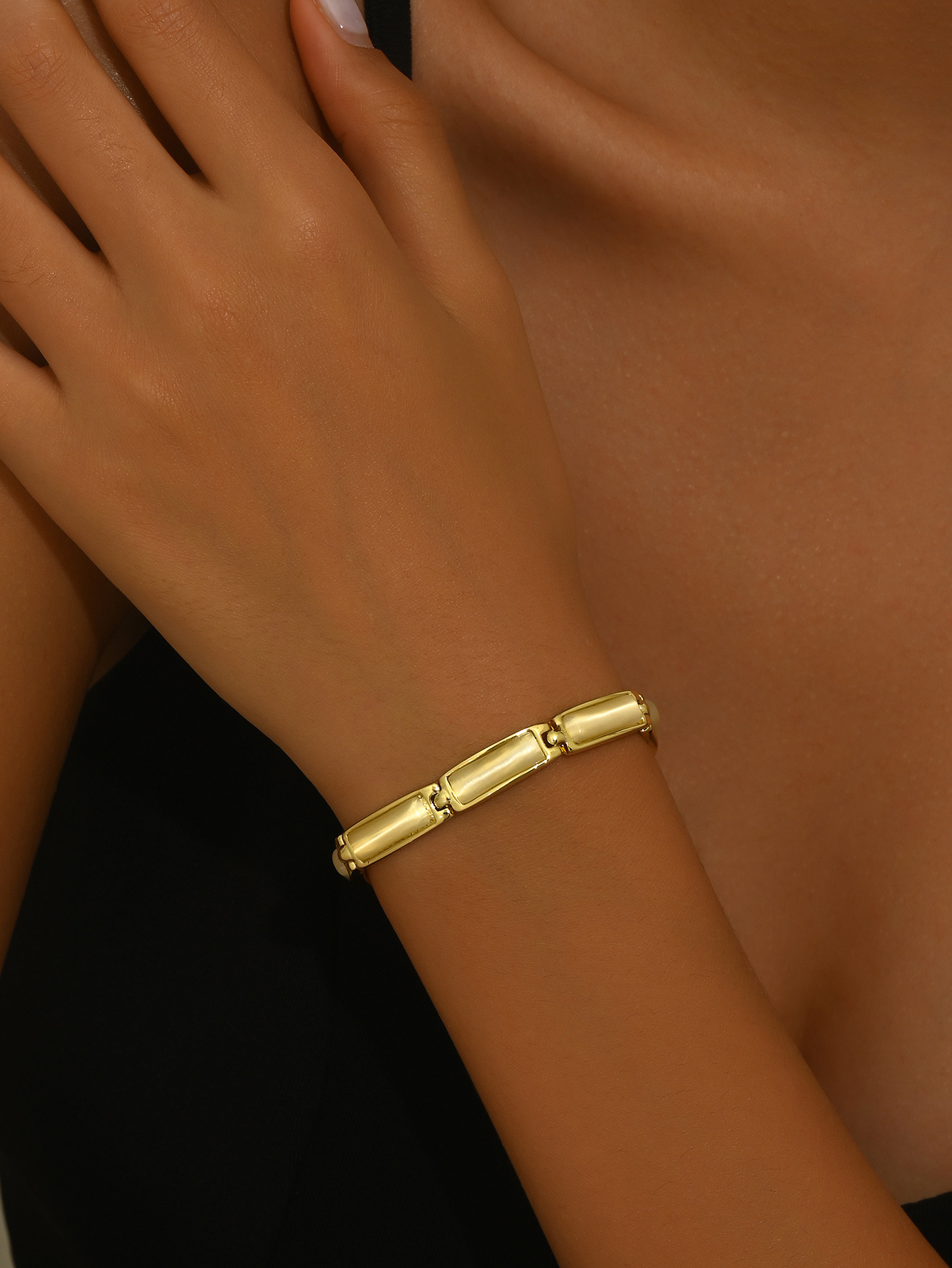 Fashionable Geometric Jewelry
