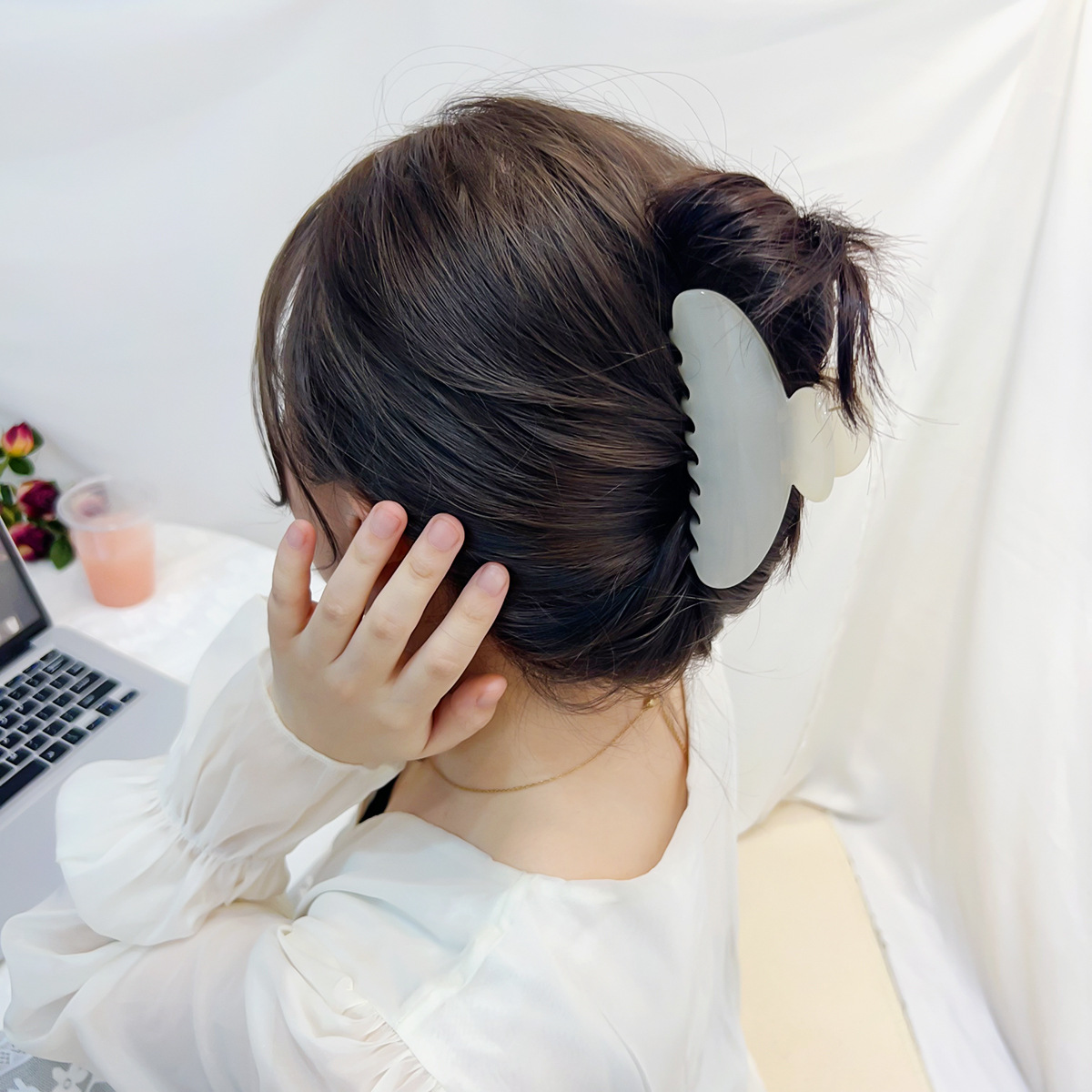 High-grade Semicircle Plastic Hairpin Elegant And Fashionable