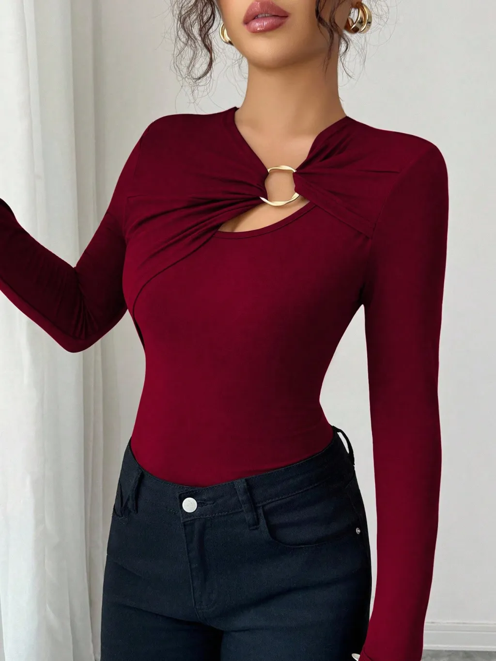 Asymmetric Hollow Metal Trim Slim Top - Red