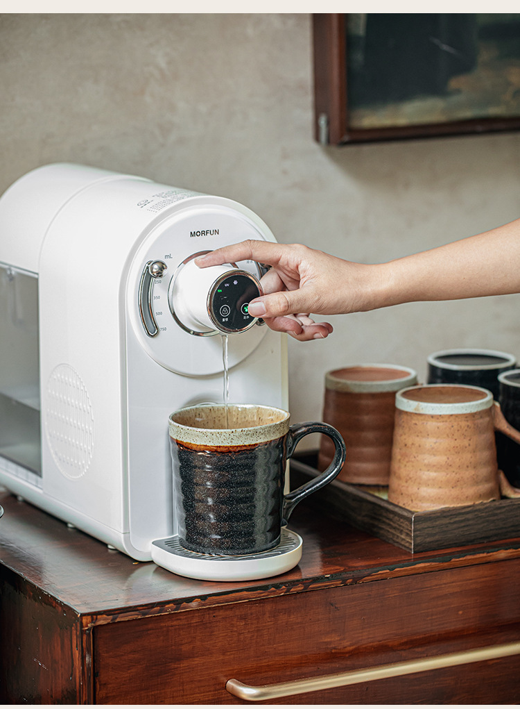 Title 13, Retro Featured Coffee Cup Thread Relief Mug