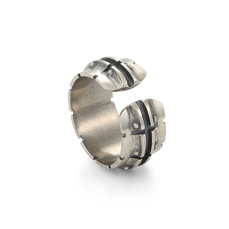 خاتم رجالي بتصميم مسار الدراجة النارية بتصميم أنيق وفتحة للأصبع