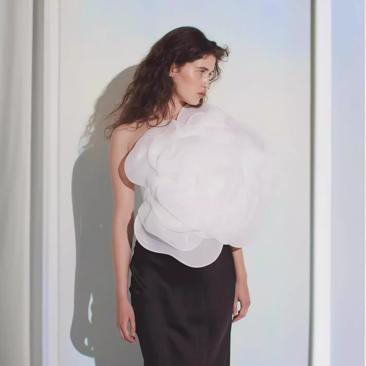 White Flower Short Top High Waist Black Skirt Suit