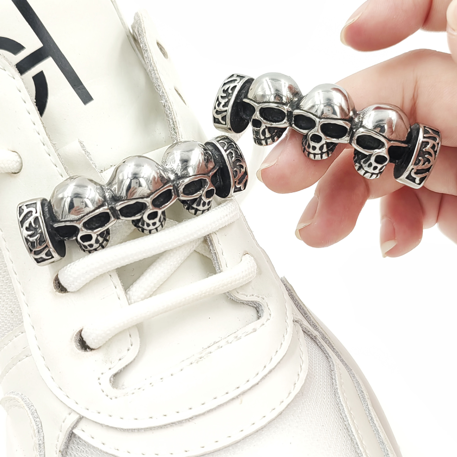 Title 14, Fashion Vintage Punk Style Shoe Ornaments