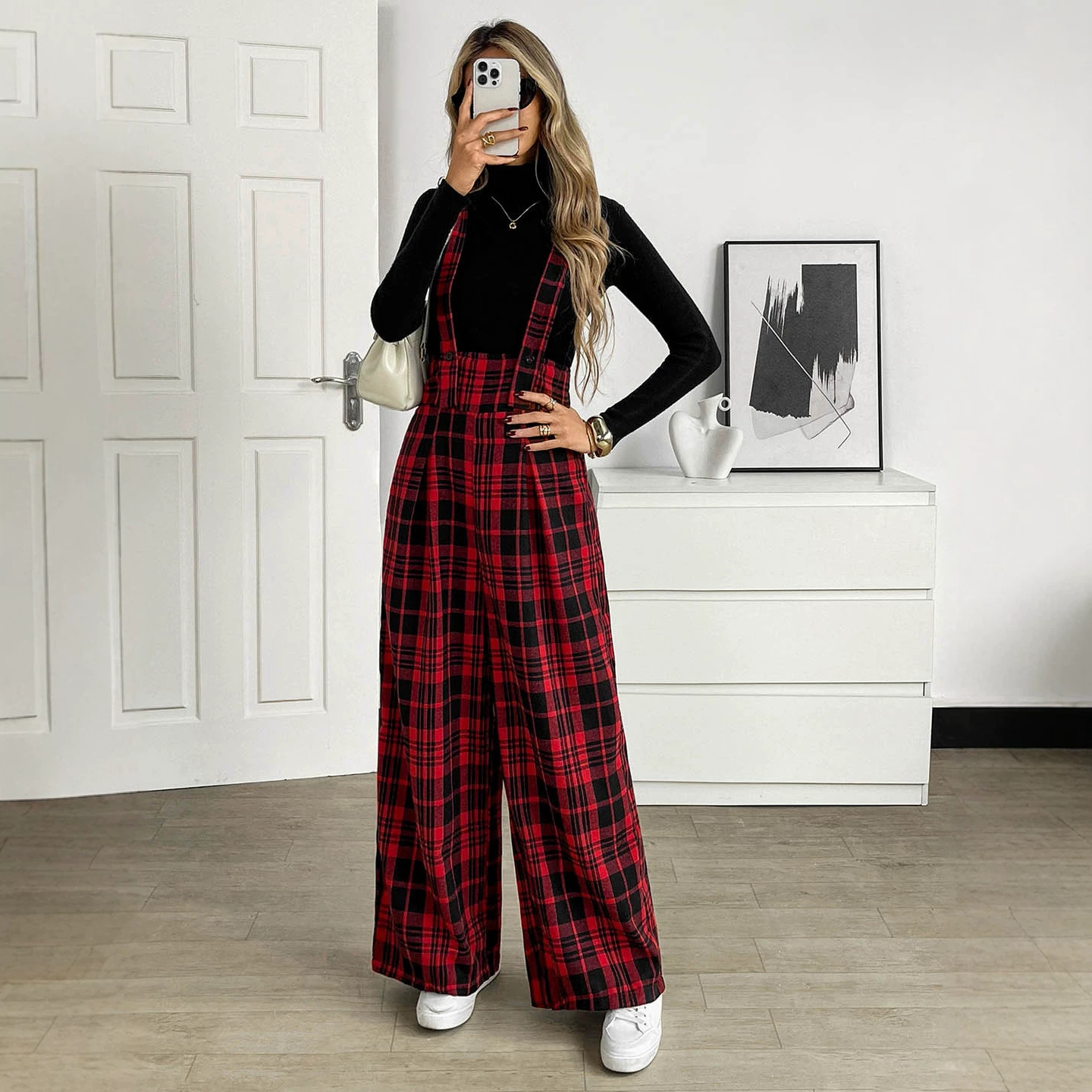 Womens Loose-fitting Wide-leg Pants With Adjustable Straps And A Pleated Design