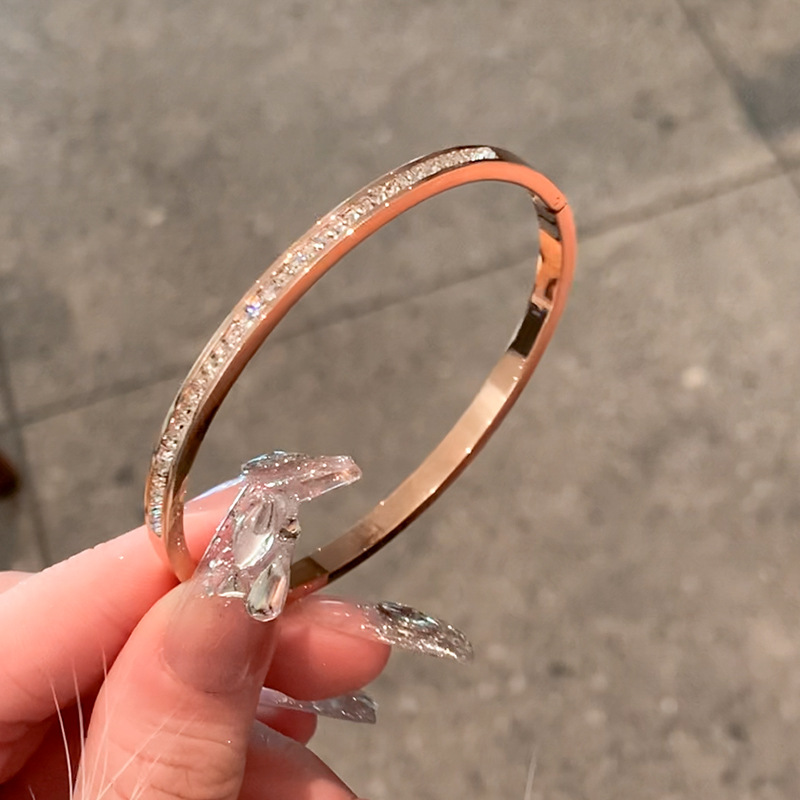 https://cf.cjdropshipping.com/quick/product/47ab7513-8691-47f6-bf2a-af7e63dcb0f5.jpg