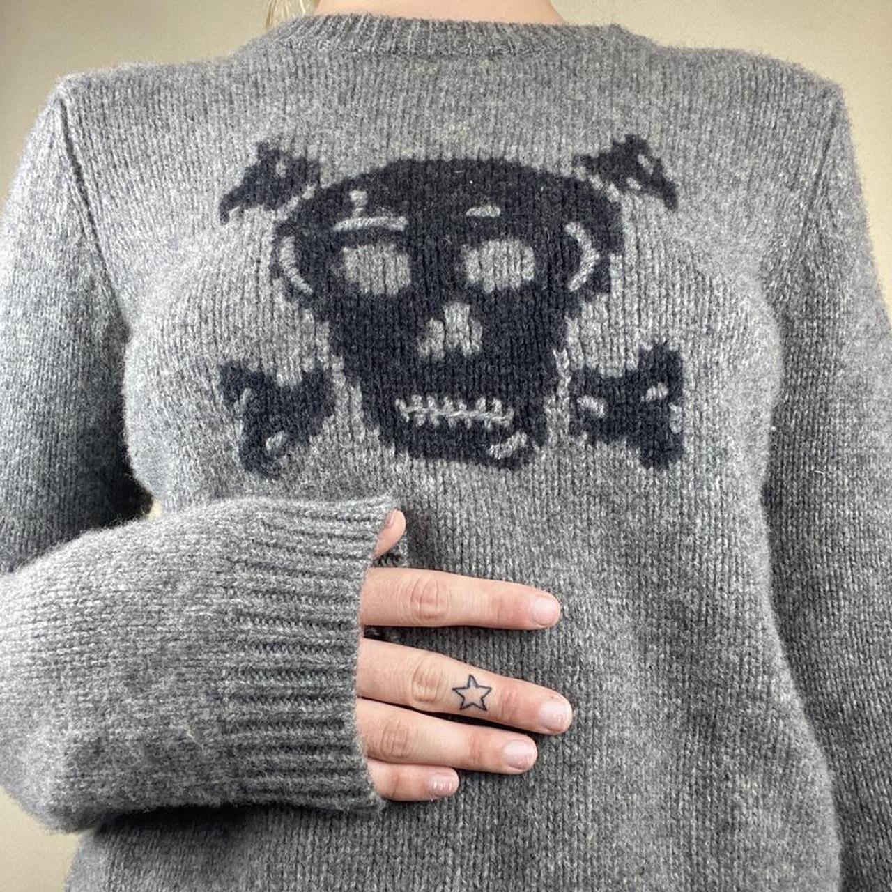 Title 2, Neuer langärmliger Strick-Skull-Pullover für Damen