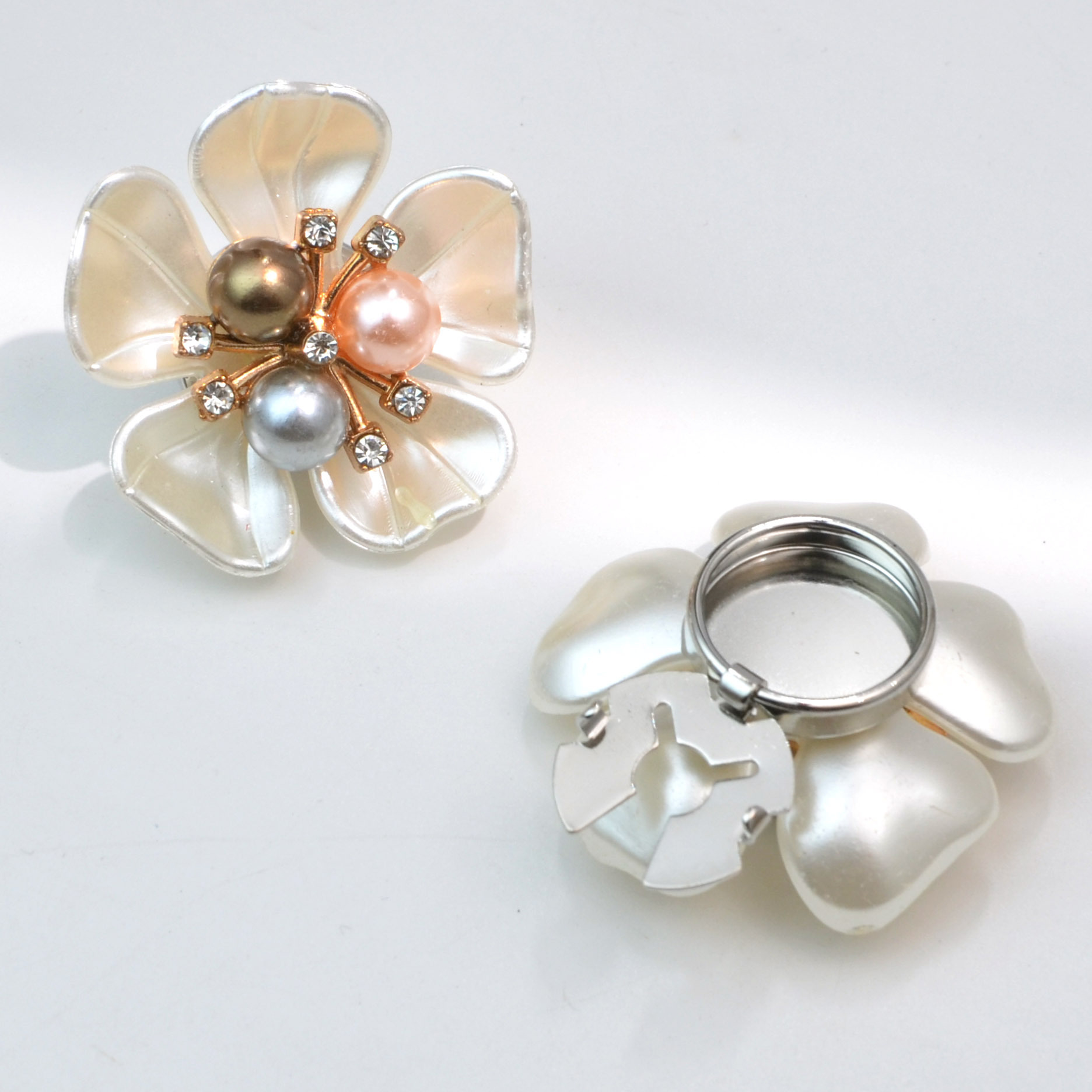 White Flap Colorful Beads